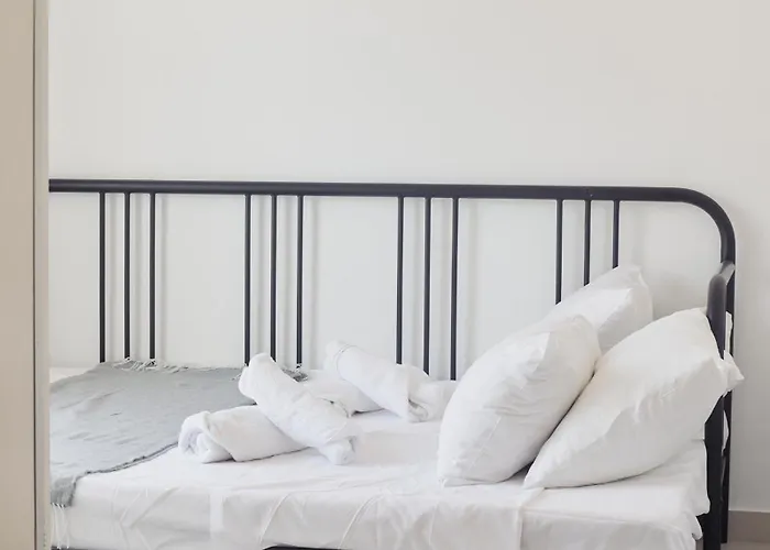 Belleville By Shmoo *