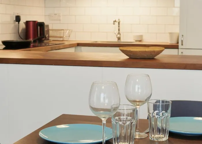 Daire Belleville By Shmoo